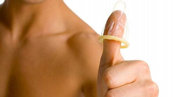 prezervativ pe degetul si marirea penisului adolescentului